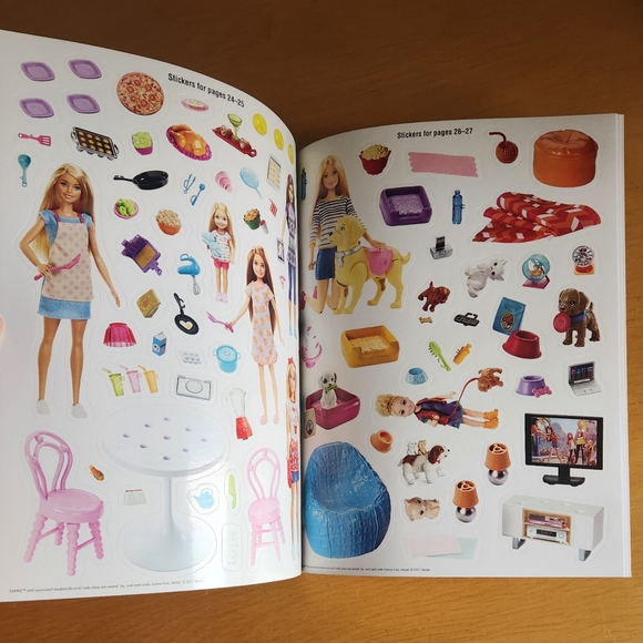 Barbie: Super Sticker Book: Through the Decades (1001 Stickers) - Picture 11 of 12